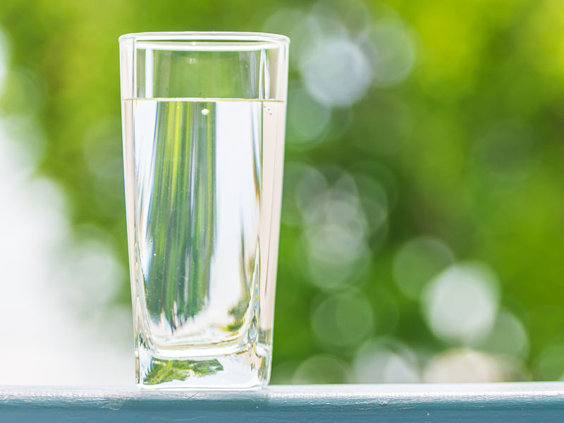 5 Manfaat Air Putih yang Sering Diabaikan Banyak Orang